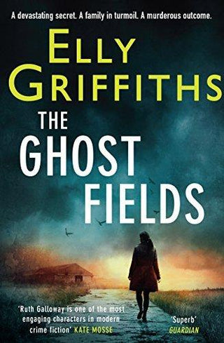 The Ghost Fields - Ruth Galloway 07 - Thryft