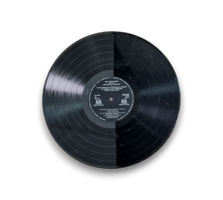 Anything To Declare? Or Il Est Permis De Se Pencher Au Dehors