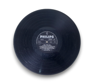 Sings The Songs Of Ivor Novello