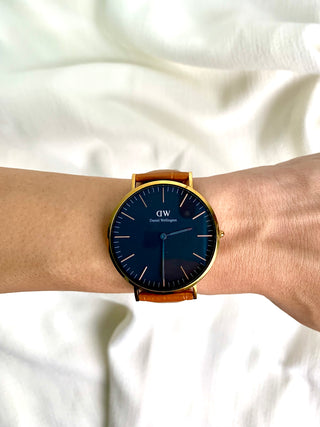 Daniel Wellington Quartz Gold-Tone Round Brown Leather Watch