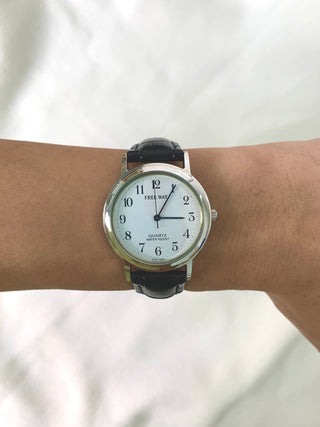 Free Way Quartz Silver Round Black Leather Strap Watch