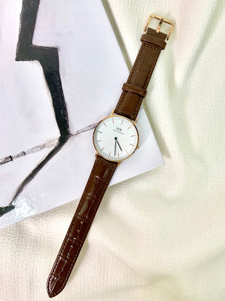 Daniel Wellington Quartz Gold Round Brown Leather Strap Watch