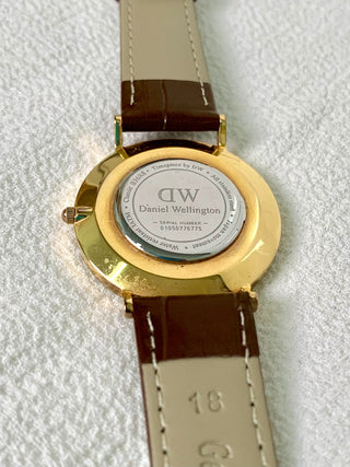 Daniel Wellington Quartz Gold Round Brown Leather Strap Watch