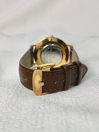 Daniel Wellington Quartz Gold Round Brown Leather Strap Watch
