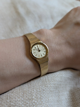 Vintage Seiko Quartz Gold Round Mesh Strap Watch
