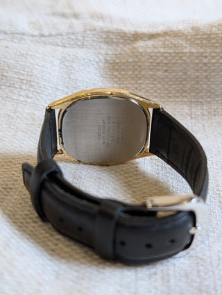 Vintage Seiko Quartz Gold Rounded Rectangular Leather Strap Watch