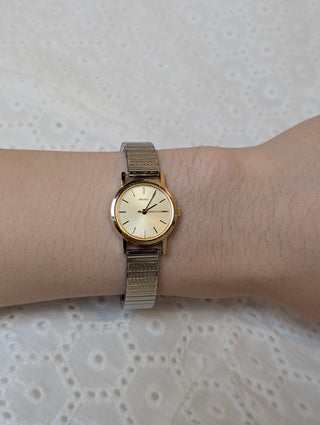 Vintage Seiko Quartz Gold Round Silver Bracelet Watch